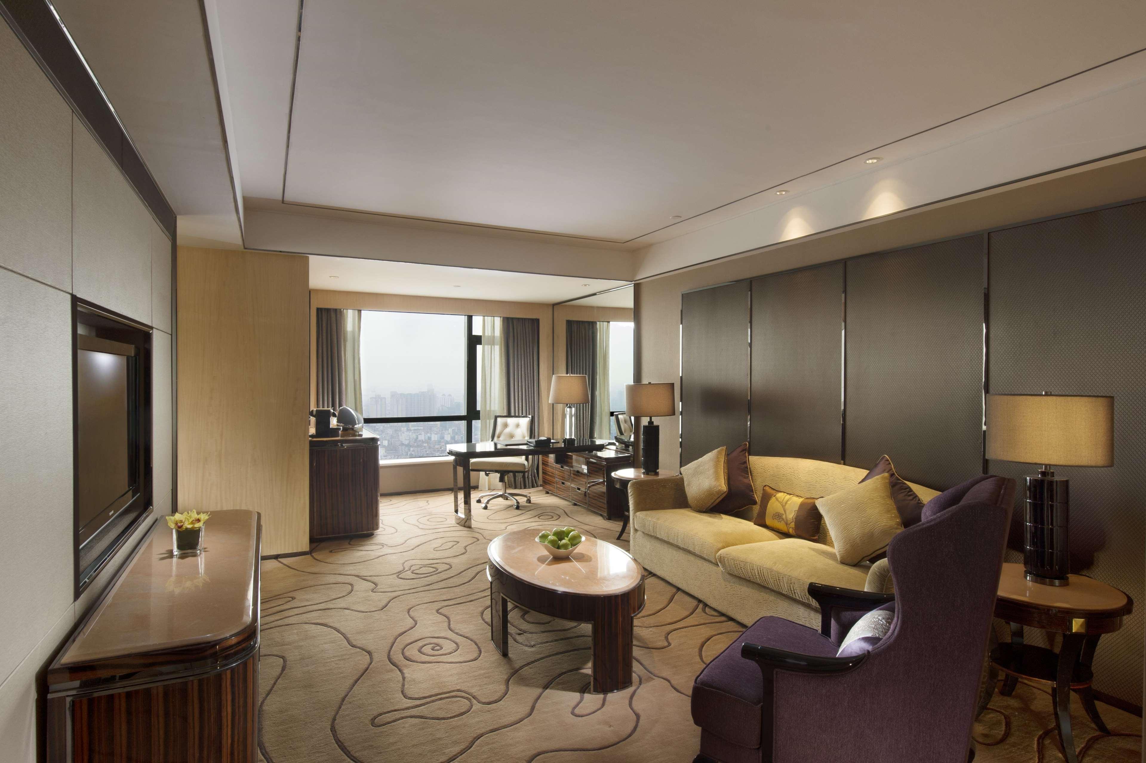 ฮิลตัน จงซาน ดาวน์ทาวน์ Hotel ภายนอก รูปภาพ